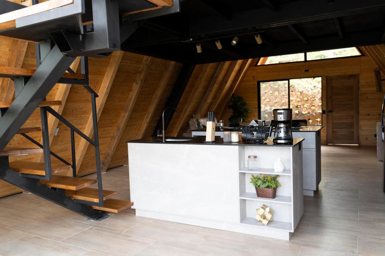 Gretel Chalets Suizo Guatapé Buitenkant foto