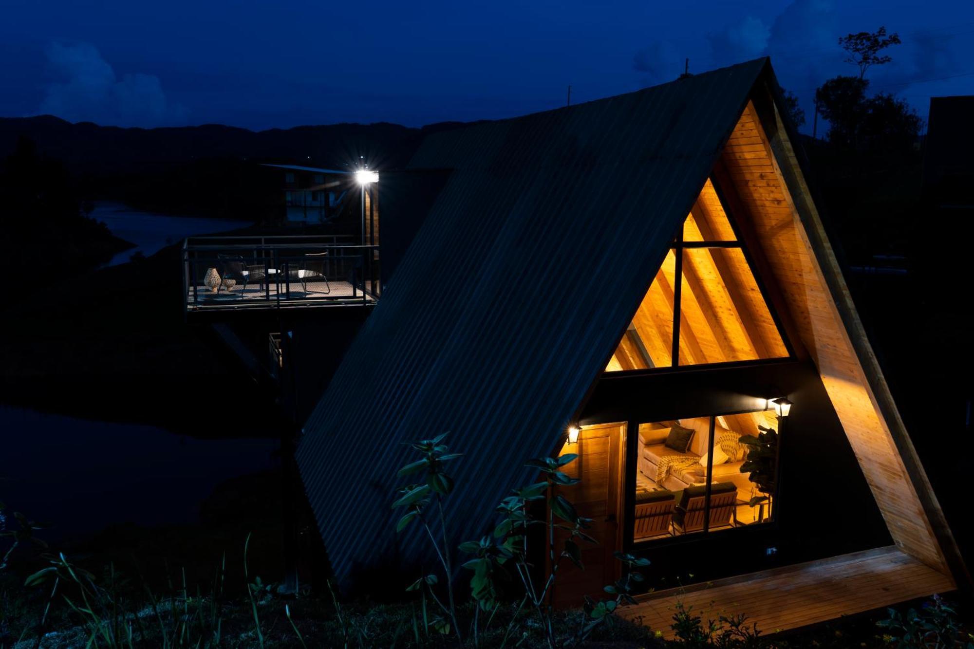 Gretel Chalets Suizo Guatapé Buitenkant foto